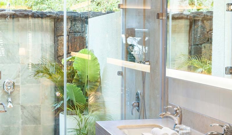 Lux Le Morne - Prestige Junior Suite Outdoor Shower